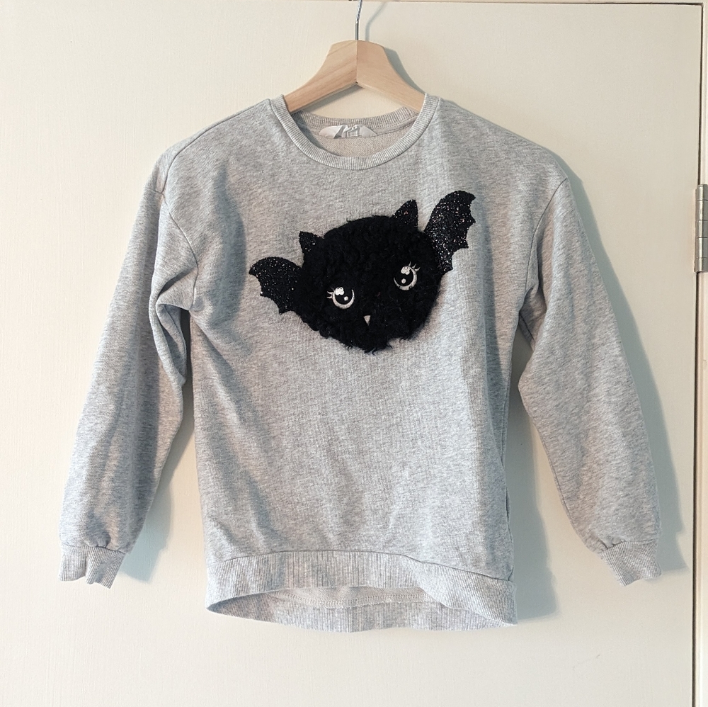 H&M fuzzy sparkly bat sweatshirt size 8-10